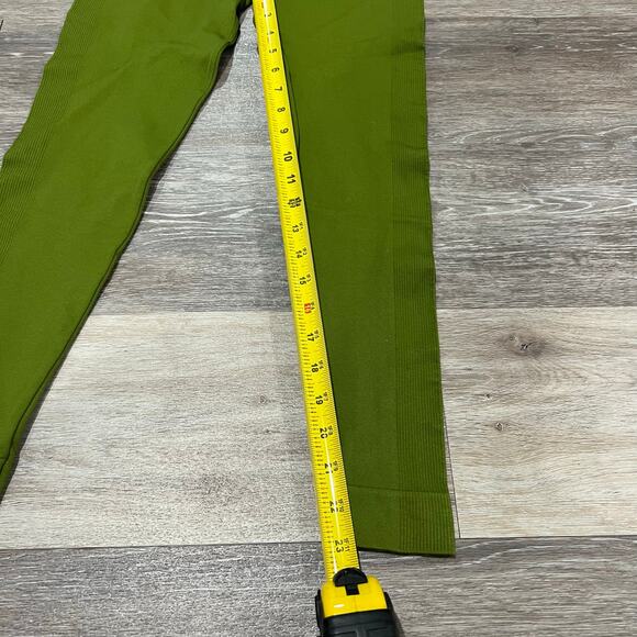 Set Active Kiwi Green Leggings Size Medium - Picture 6 of 6